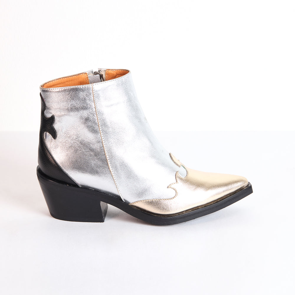 
                  
                    Botas Texanas Glam
                  
                