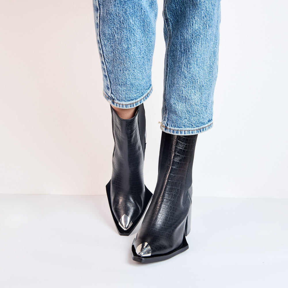 Botas Essence Black