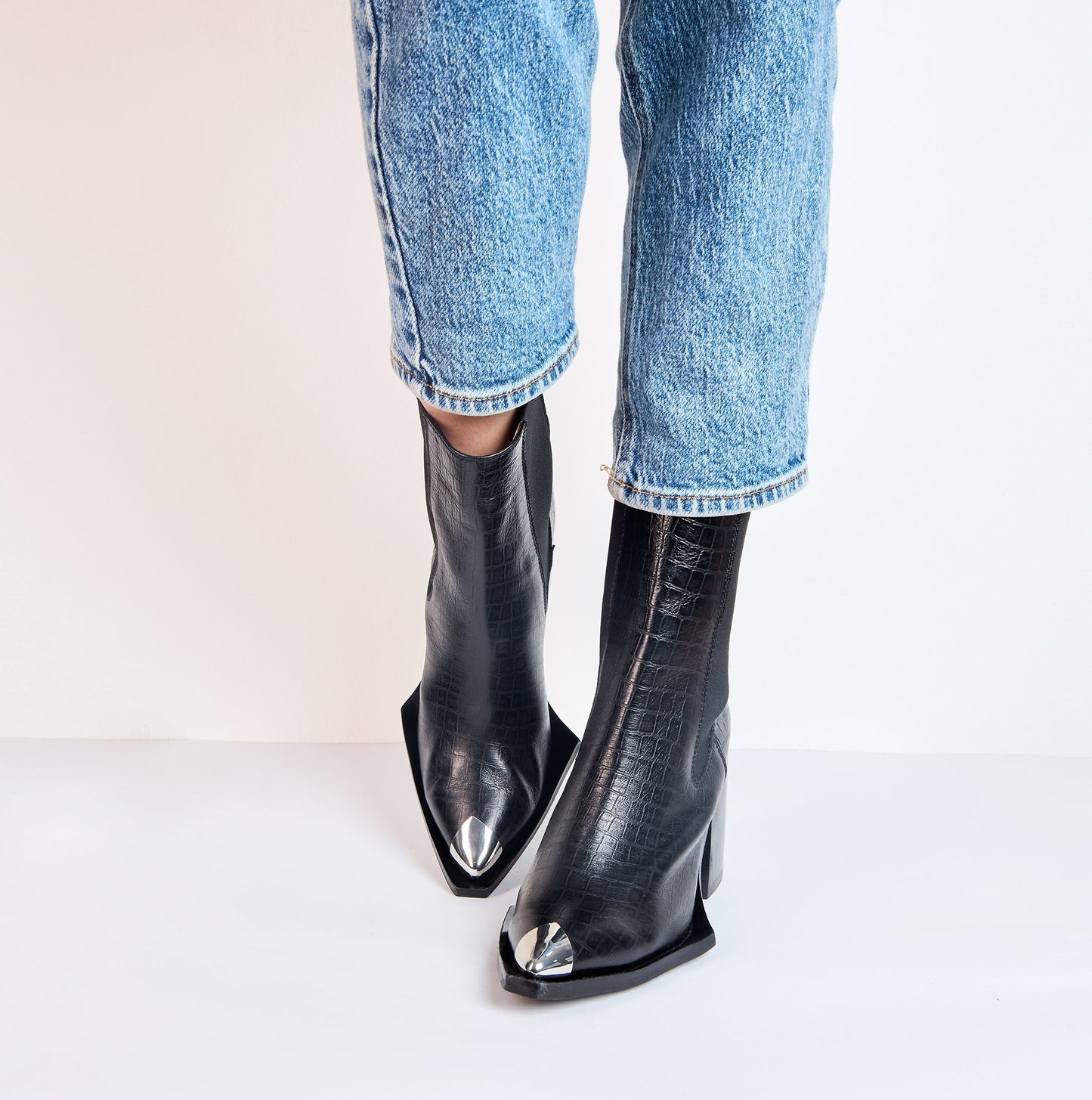 Botas Essence Black