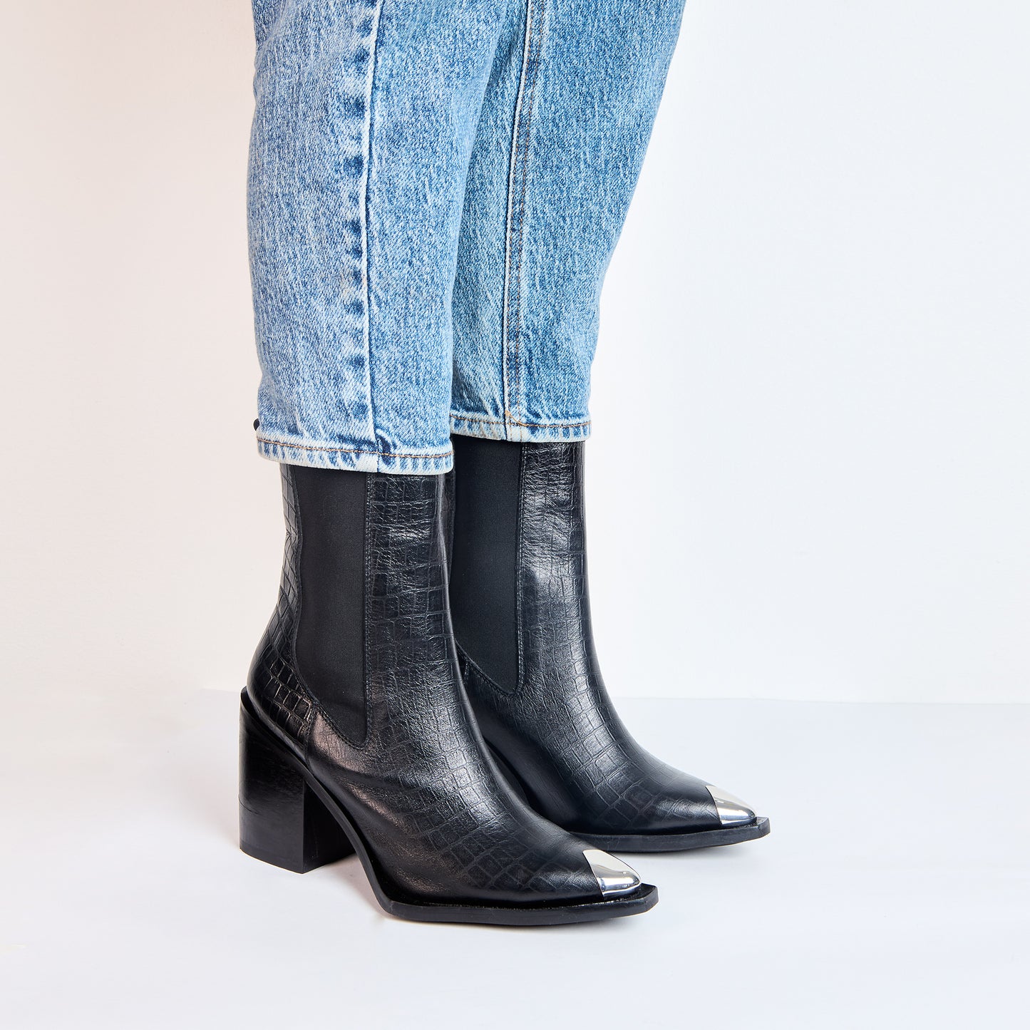 Botas Essence Black