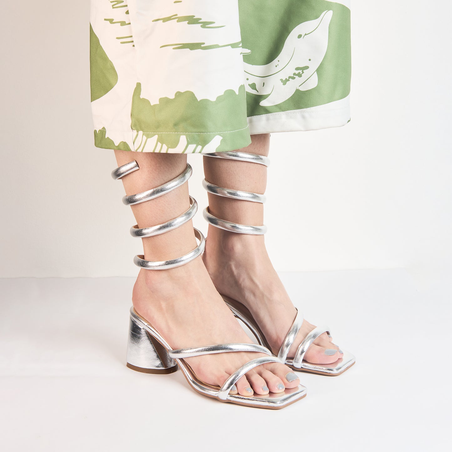 Sandalias Espiral Plateado