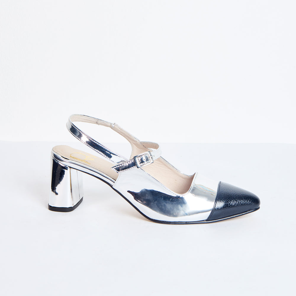 
                  
                    Tacones Espejo Negro
                  
                